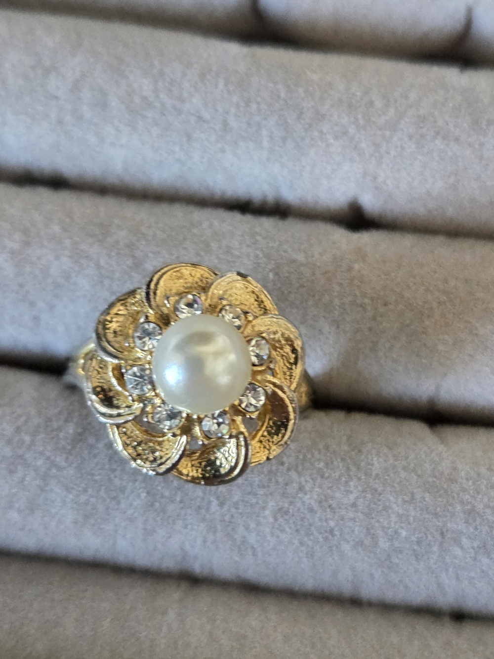 Gold Flower Pearl Ring with Clear Crystals